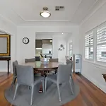 The Bay Retreat - Neutral Bay