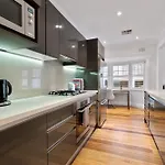 The Bay Retreat - Neutral Bay